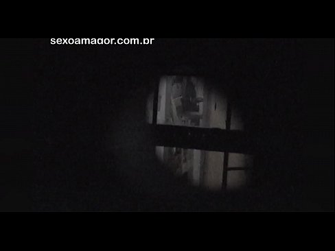 ❤️ Blondie blir hemligt videofilmad av en voyeur från grannskapet gömd bakom ihåliga tegelstenar Pornvideo at us sv.vanalize.ru ❤